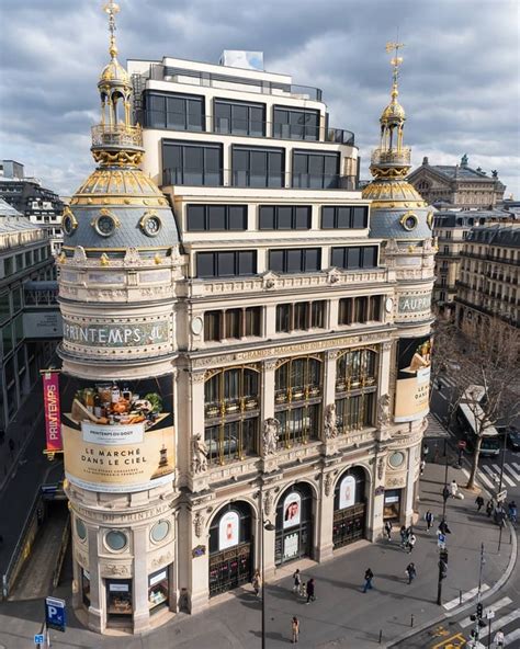 printemps haussmann department store.